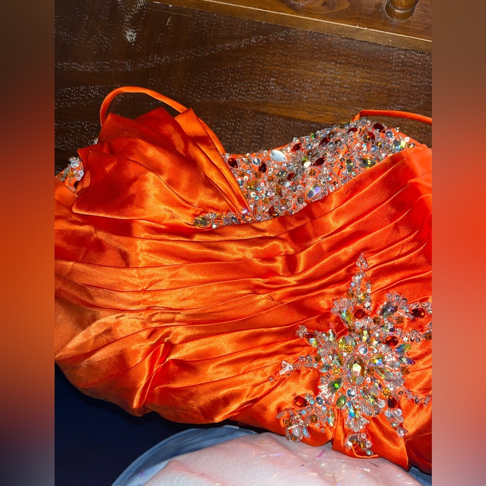 Prom dress - Picture 7 of 16